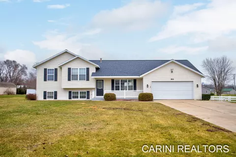 3615 Lohman Dr, Hamilton, MI 49419