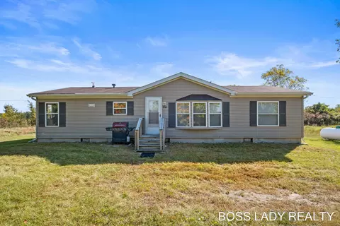 8561 Curtis Rd, Nashville, MI 49073
