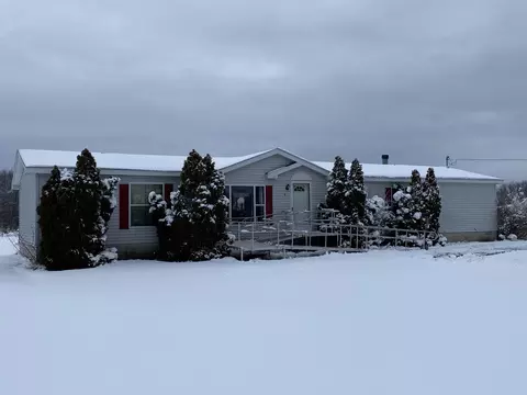 40 E Wilke Rd, Rothbury, MI 49452