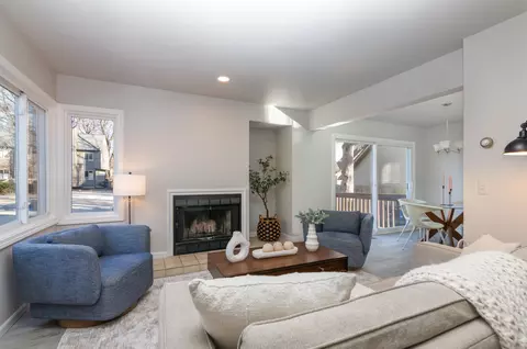 102 Tulip Tree Ct, Ann Arbor, MI 48103