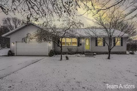 15481 Mercury Dr, Grand Haven, MI 49417
