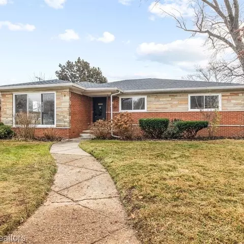 14245 Oak Park Blvd, Oak Park, MI 48237