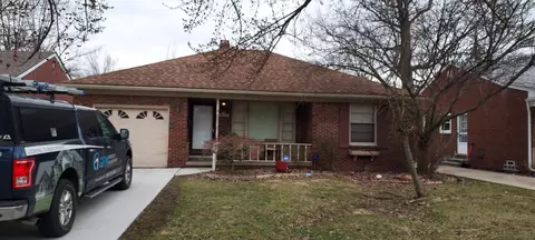 20468 Damman St, Harper Woods, MI 48225
