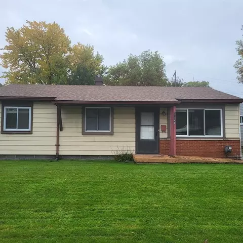 21940 Eastwood St, Oak Park, MI 48237