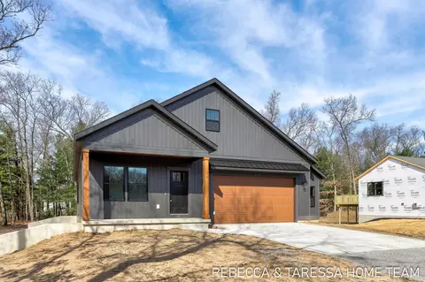 415 Sabine Dr # 27, Muskegon, MI 49442