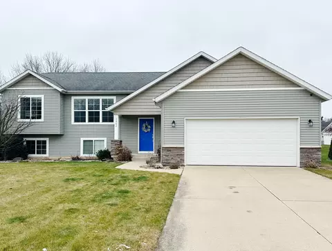 5262 Applewood Dr SW, Wyoming, MI 49418