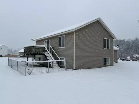 5759 Culpepper Ct, Lowell, MI 49331 photo 2