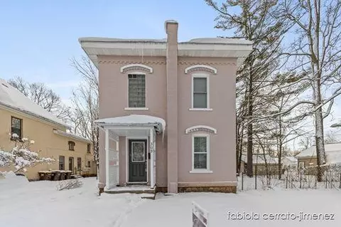 309 E Washington St, Ionia, MI 48846