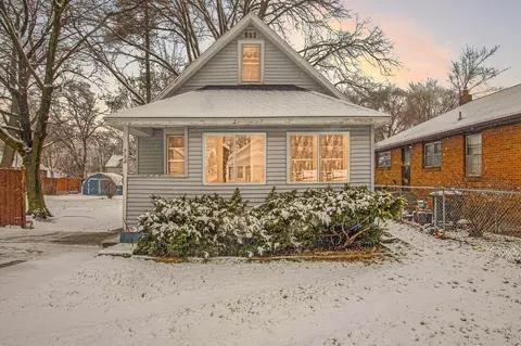 752 Wilson Ave, Norton Shores, MI 49441