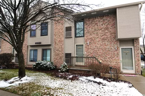 42527 Lilley Pointe Dr, Canton, MI 48187