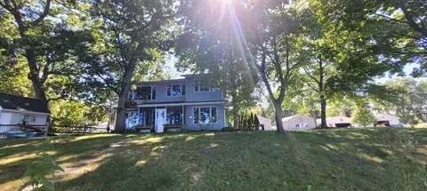 6330 Dexter Ln, Manitou Beach, MI 49253