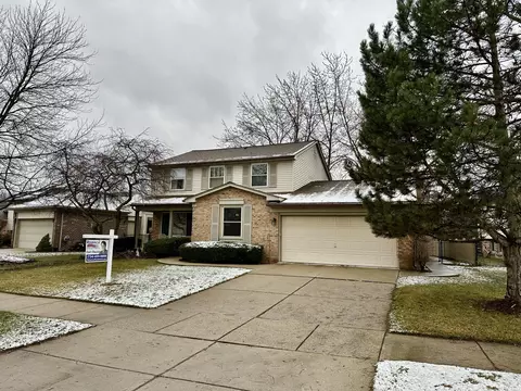 8689 Elmhurst St, Canton, MI 48187