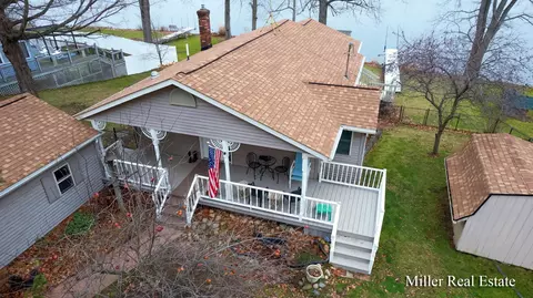 3172 Middle Lake Dr, Hastings, MI 49058