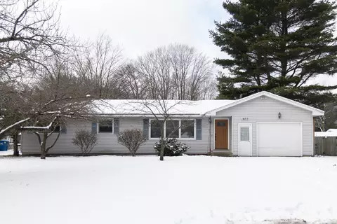 14815 Parkwood Dr, Grand Haven, MI 49417