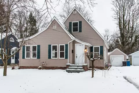 528 Wealthy St, Kalamazoo, MI 49006