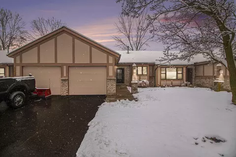 3124 Maple Villa Dr SE, Grand Rapids, MI 49508