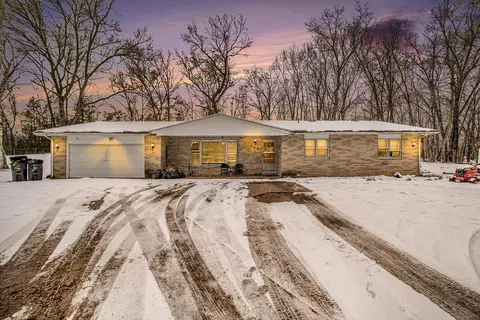 246 Irving Park Dr, Battle Creek, MI 49037
