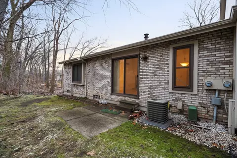 417 Forest Dr, Brighton, MI 48116 photo 9