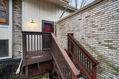417 Forest Dr, Brighton, MI 48116 photo 2