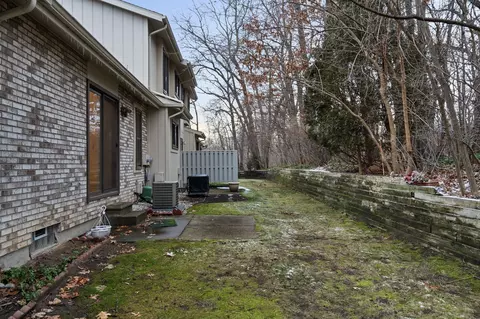 417 Forest Dr, Brighton, MI 48116 photo 6