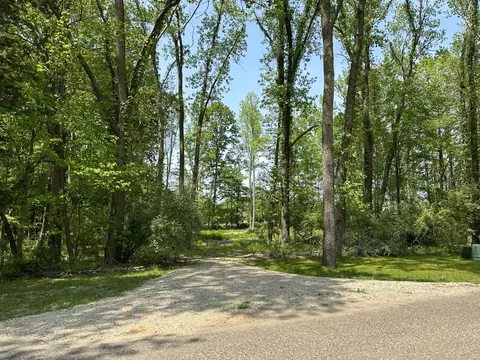 7043 Glenn Oaks Dr, South Haven, MI 49090