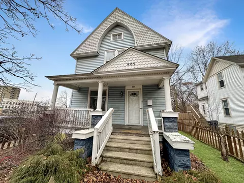 907 E Stockbridge Ave, Kalamazoo, MI 49001