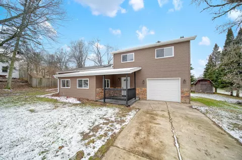 126 Peacock Walk, Jackson, MI 49202