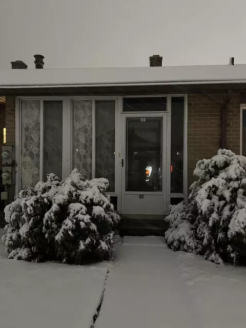 8401 18 Mile Rd #141, Sterling Heights, MI 48313