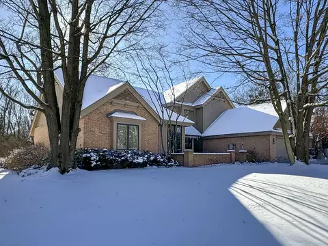 46469 Arboretum Cir, Plymouth, MI 48170