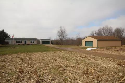 12554 S 39th St, Vicksburg, MI 49097