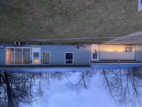 17 Gladys Ct, Battle Creek, MI 49037