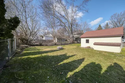 Exterior - 713 Randolph St, Jackson, MI 49203 photo 9 of 16
