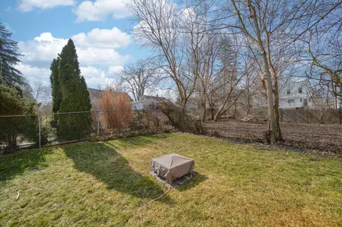 Exterior - 713 Randolph St, Jackson, MI 49203 photo 7 of 16