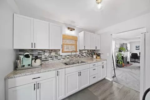 Kitchen - 713 Randolph St, Jackson, MI 49203 photo 3 of 5