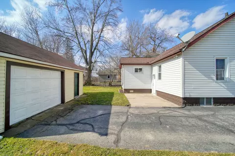 Exterior - 713 Randolph St, Jackson, MI 49203 photo 15 of 16