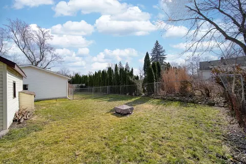 Exterior - 713 Randolph St, Jackson, MI 49203 photo 11 of 16