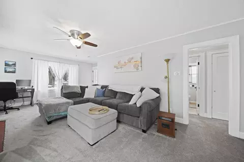 Living - 713 Randolph St, Jackson, MI 49203 photo 1 of 5