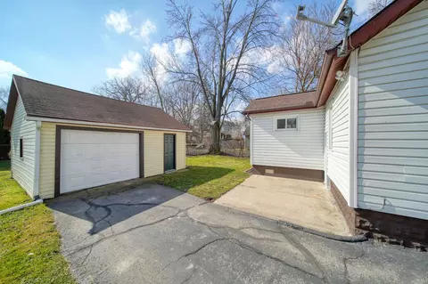 Exterior - 713 Randolph St, Jackson, MI 49203 photo 16 of 16