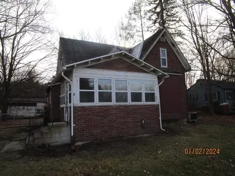 302 Henrietta St, Munith, MI 49259
