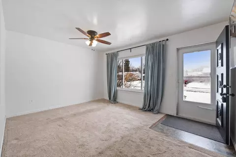 30143 Jamestown St, Romulus, MI 48174 photo 4