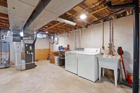 30143 Jamestown St, Romulus, MI 48174 photo 24
