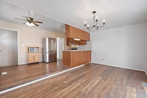 30143 Jamestown St, Romulus, MI 48174 photo 9