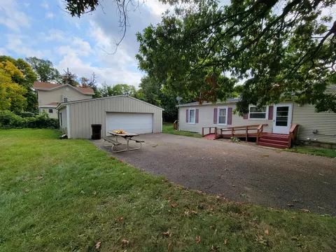 815 West St, Three Rivers, MI 49093 photo 4