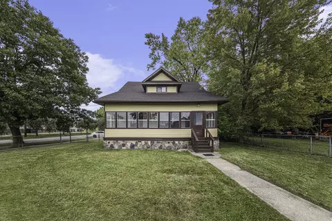 2003 S Martin Luther King Jr Dr, Jackson, MI 49203