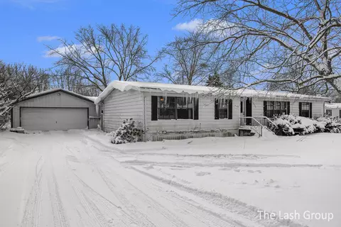 24963 E Point Dr, Mattawan, MI 49071 photo 3