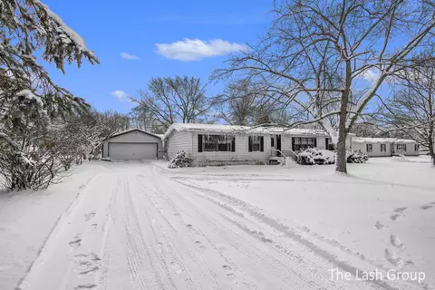 24963 E Point Dr, Mattawan, MI 49071 photo 2