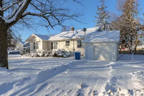 154 W Bidwell St, Battle Creek, MI 49015