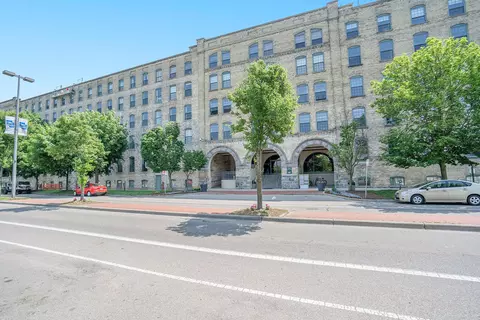 940 Monroe Ave NW #350, Grand Rapids, MI 49503