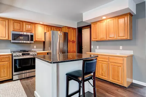 3233 Chenoa St, Commerce Twp, MI 48382 photo 7