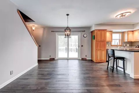 3233 Chenoa St, Commerce Twp, MI 48382 photo 4